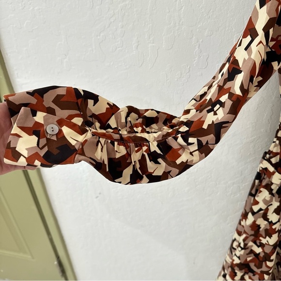 Petite Studio Alexa Dress Abstract Button Front Asymmetrical Midi Size M - Picture 9 of 10